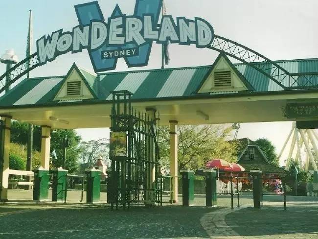 ϲ���ձ���Ϥ��Ҫ�ؽ�Wonderland��������Ϊȫ�ĵ�һ���⹫԰�������ٷ�ȥ�ƽ𺣰���~~