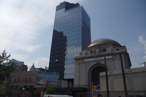 �¶��Ƿ��۲���������ͣ��λ�ٵ��¾Ƶ�Ҳ�������������������¾Ƶ꿪�ţ�ͼΪ�¿��ŵİ����50�žƵꡣ�������������ձ���/����