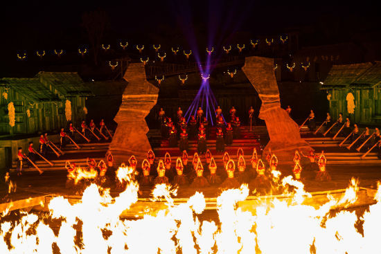 ����ɽ���Ļ����η���ʵ���硶����椡����ա� 