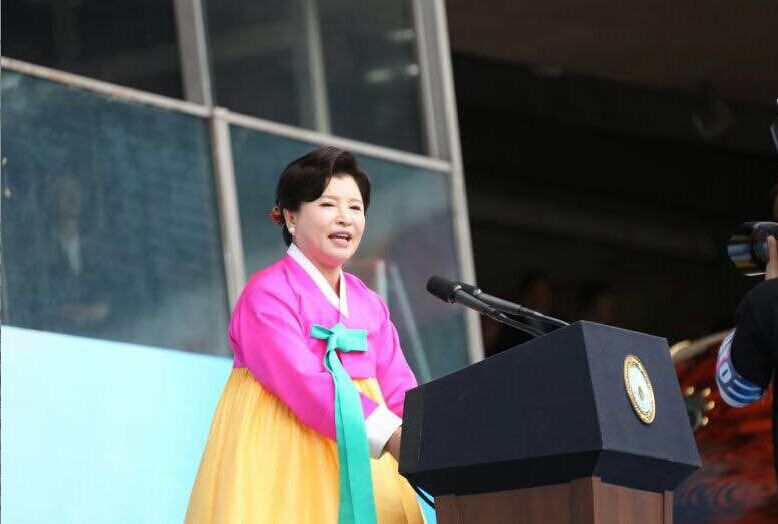 ���������������ʢ���ں����׶�����Ļ