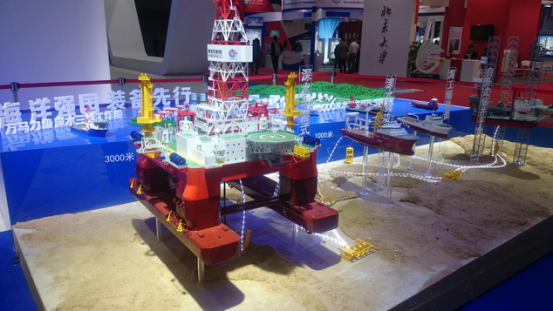 AAU����ȫ����ά��ӡ��������̬Ȧ