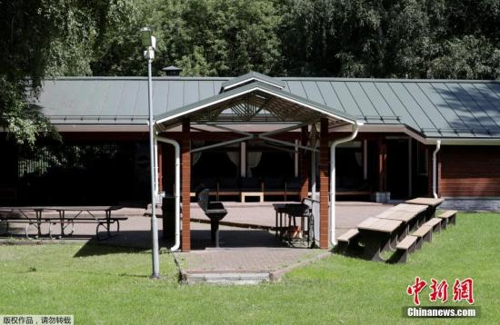 ��������Ժ��ǰͨ������Զ���˹���µ��Ʋ��鰸������˹�⽻��7��28����������8����ͣ��פ��ʹ�ݶ�Ī˹�Ƽ���������ʹ��Ȩ��������9��ǰ������פ��ʹ��ݵ����й�����Ա�ü���455�ˡ�