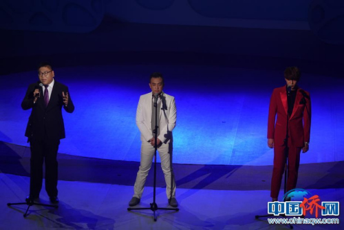 ͼΪ������ͭ��ѡ�����ƺ���ŏС��¿�ƽ����һ���������͵ĸ衶�������� �й��������� ��Ǭ�� ��