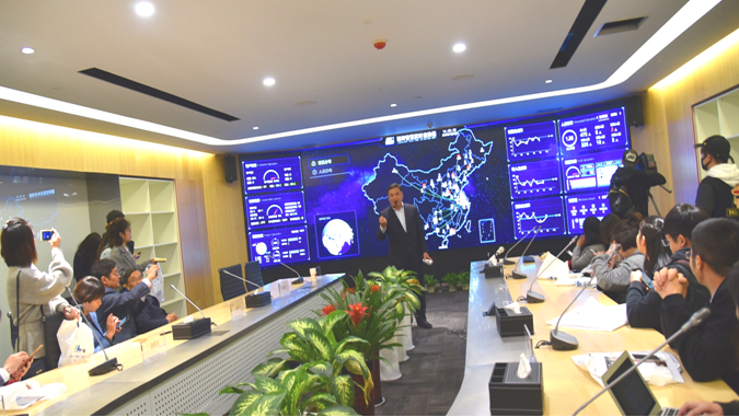 ��������������֮��������ʵ��