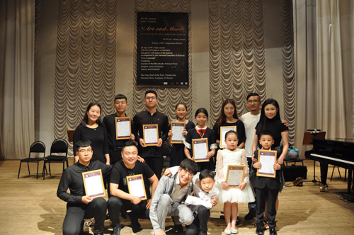 �ڿ���Art_and_More�������������ֽ��ڻ���Բ�������Ļ