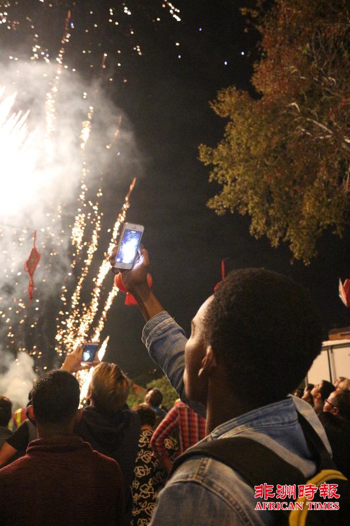 ��������Ϸ�Լ�����˽ֹ��������´��ѽڣ���ͼ��