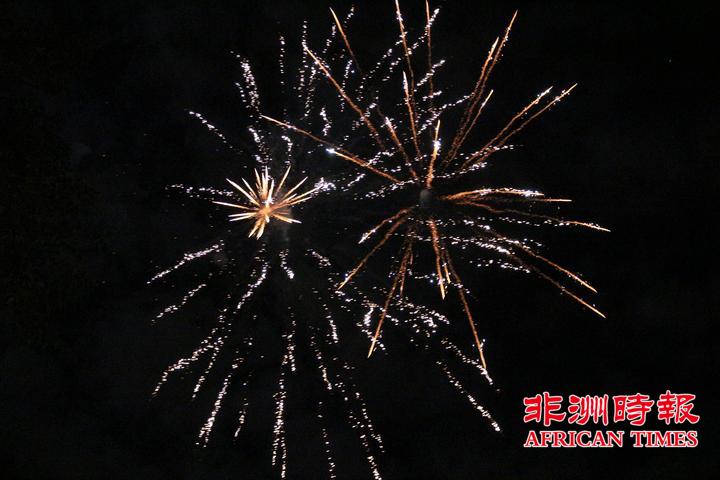 ��������Ϸ�Լ�����˽ֹ��������´��ѽڣ���ͼ��