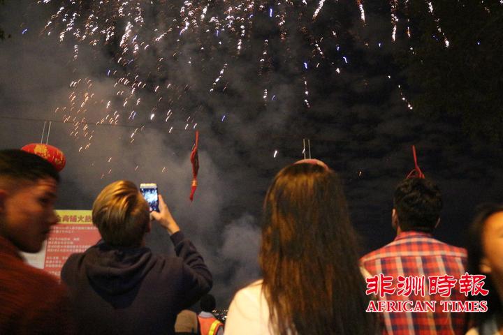 ��������Ϸ�Լ�����˽ֹ��������´��ѽڣ���ͼ��