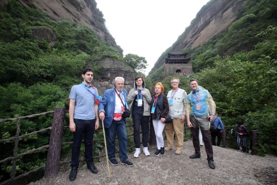 ����˹ý��η��Ĵ���Ԫ������_����������������Ļ�