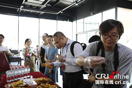 ��ý�߽����ϻ� ����һ�����µġ�������֮��