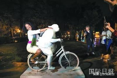 ��δ�����ȴ������ʶ���й��Ļ���ר�ⱨ������ɹŰ͹�����չ