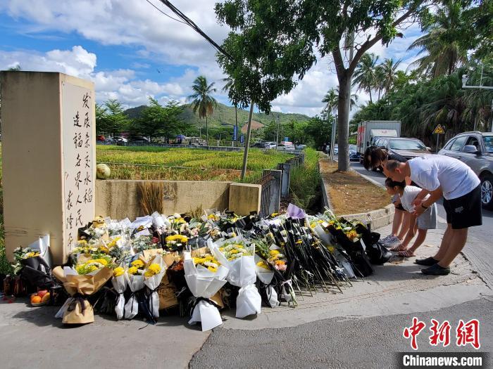 zgzgb5fc5a6f354840c58cdc7927c4a34f6a.jpg zgzgb5fc5a6f354840c58cdc7927c4a34f6a.jpg