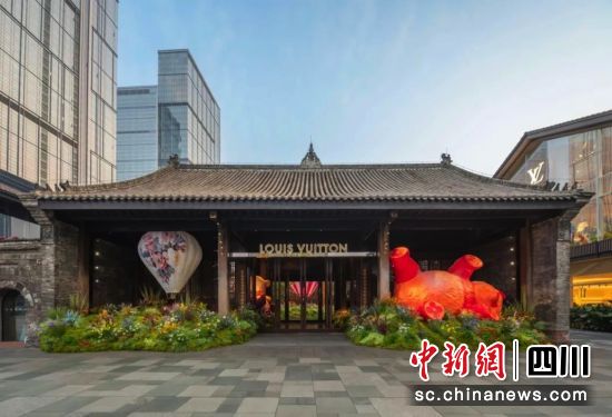  λ�ڽ��������й��׼�·�ס����ǲ������ƽ�ϲ ��